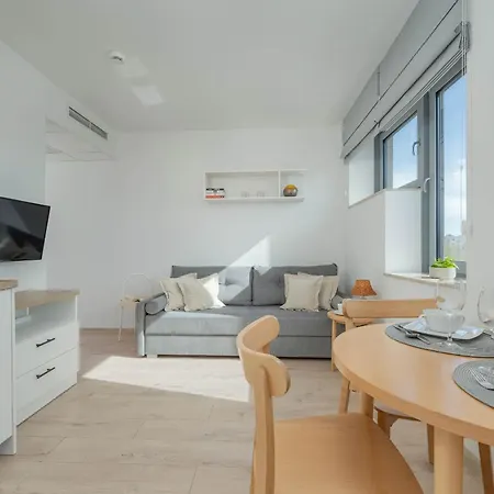 Apartment Air-conditioned Modern With Parking In The Centre Of By Renters
