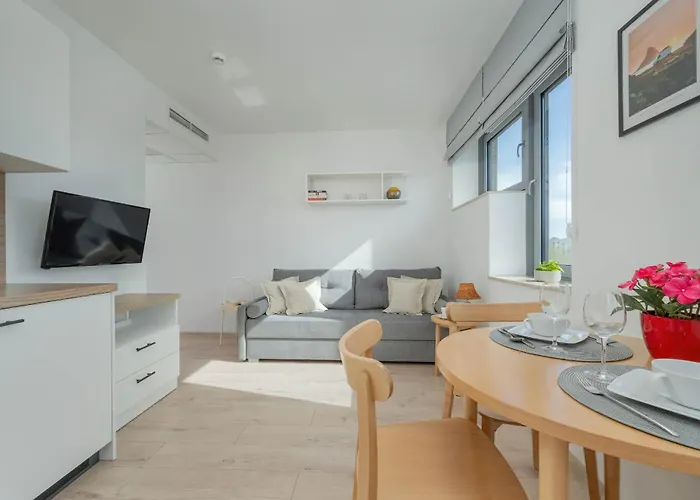 Apartment Air-conditioned Modern With Parking In The Centre Of By Renters
