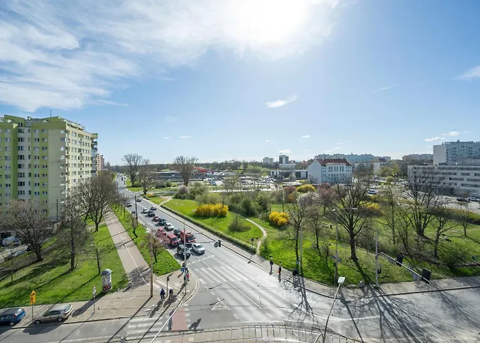 Apartment Air-conditioned Modern With Parking In The Centre Of By Renters